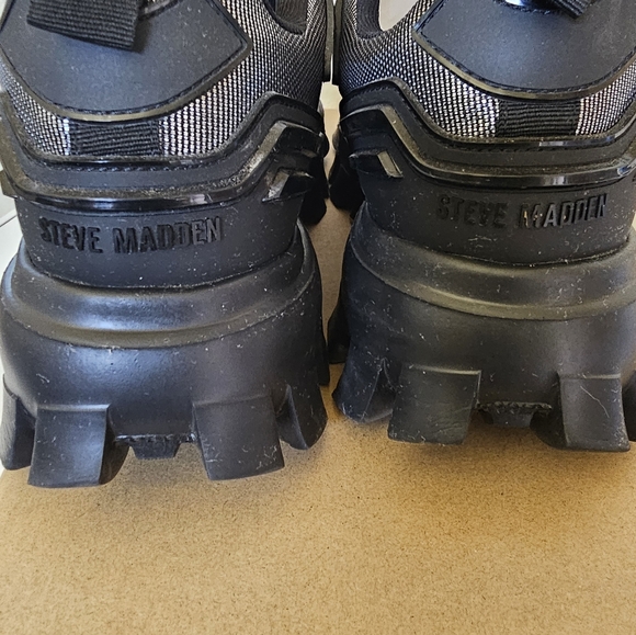 Steve Madden - Picture 6 of 9